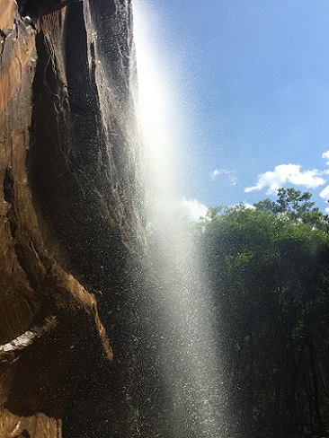 子午嶺瑰寶，軒轅養(yǎng)生谷