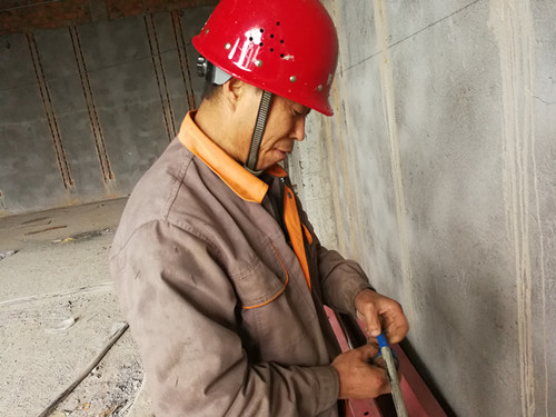 一個(gè)踏踏實(shí)實(shí)的“犁地牛”