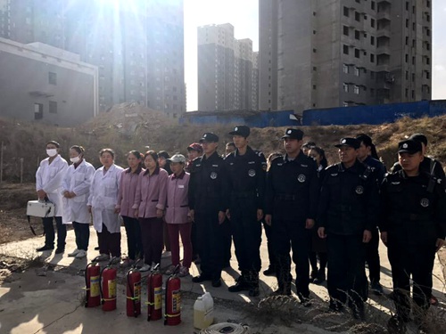 大秦置業(yè)秦和物業(yè)公司開(kāi)展消防應(yīng)急預(yù)案演練