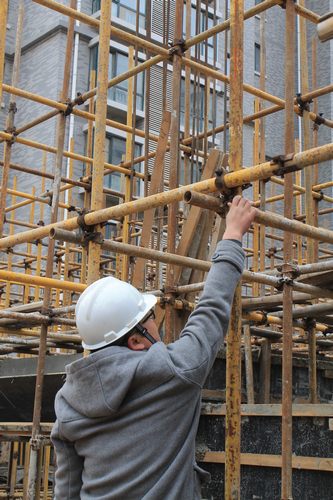 看，這才是共產(chǎn)黨員正確的打開方式