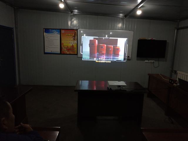 掘進(jìn)公司曹家灘專(zhuān)題學(xué)習(xí)壓縮氧自救器操作方法