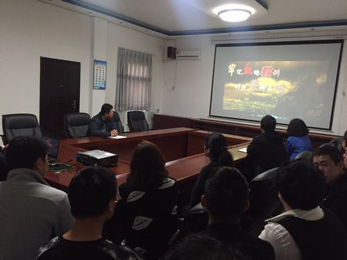 設(shè)備租賃中心組織開(kāi)展安全警示教育及安全宣誓活動(dòng)