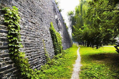 四月，古城的春天