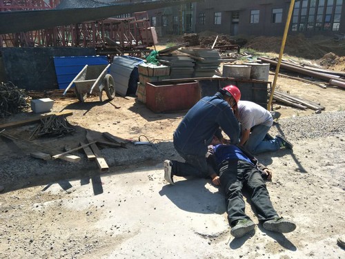 陜煤建設(shè)中煤公司：“安全第一 防范為先”開展觸電應(yīng)急演練