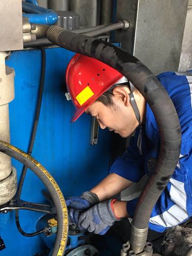 陜煤建設(shè)洗選煤運(yùn)營公司檸條塔運(yùn)營項(xiàng)目部：高溫?fù)醪蛔∥覀兏墒碌男?></div>
                                <div   id=