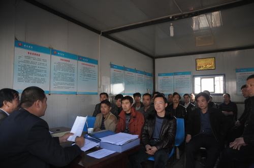 陜煤建設(shè)掘進(jìn)公司：上班前，先來一堂安全課