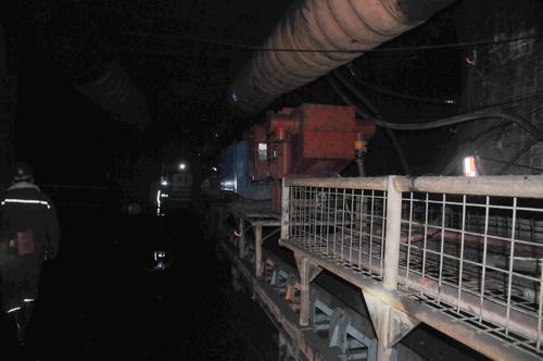 陜煤建設(shè)掘進(jìn)公司： 27米! “掘進(jìn)鐵軍”日進(jìn)尺再創(chuàng)新高