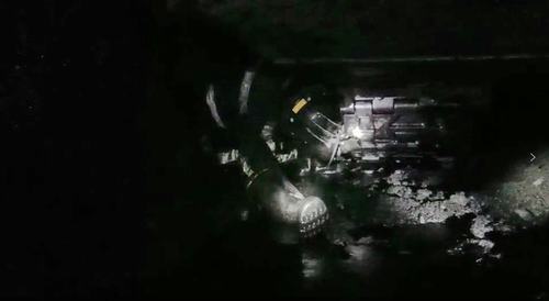 陜煤建設(shè)掘進(jìn)公司：深夜2點(diǎn)的搶修