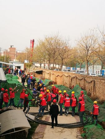 人心齊、泰山移，團結(jié)就是力量