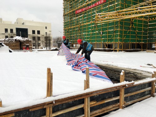 陜煤建設(shè)澄合分公司第十一項(xiàng)目部多措并舉有效應(yīng)對嚴(yán)冬雨雪天氣