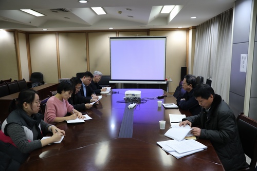 建設(shè)集團(tuán)第二督導(dǎo)組深入路橋分公司對“講政治、敢擔(dān)當(dāng)、改作風(fēng)”專題教育進(jìn)行督導(dǎo)