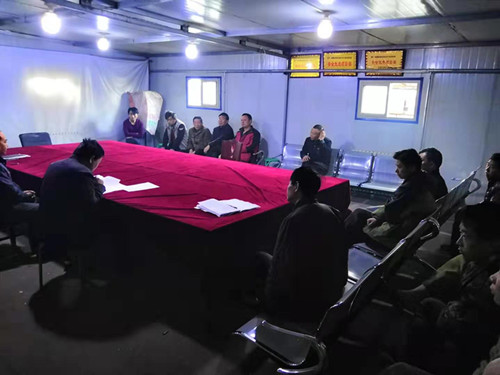 陜煤建設(shè)機電安裝公司小保當項目部施工安全技術(shù)措施討論氛圍濃