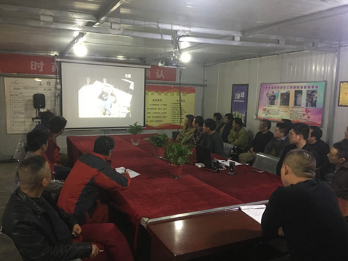 陜煤建設(shè)機(jī)電安裝公司曹家灘項目部“學(xué)案例，除隱患”促安全