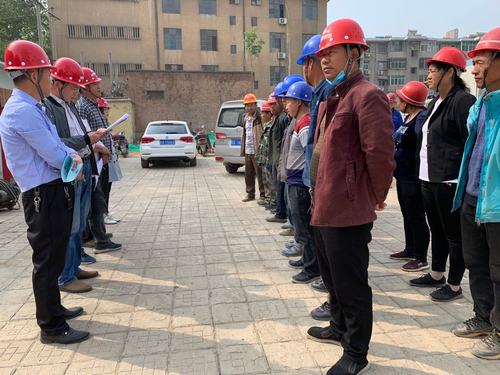 陜煤建設(shè)澄合分公司土建八部黨員深入現(xiàn)場“亮身份做表率”