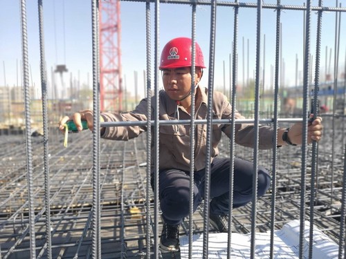 相濡以沫牽手共行，業(yè)績(jī)突出同臺(tái)受獎(jiǎng)