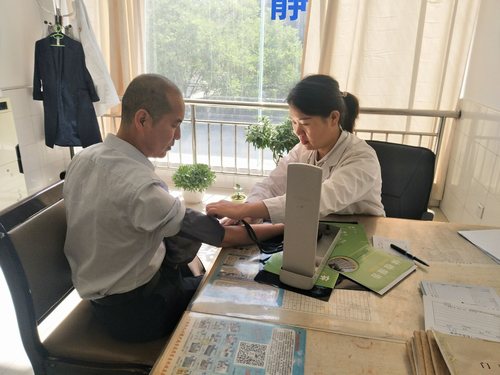 職業(yè)病健康體檢 掘進(jìn)公司為職工健康買(mǎi)單