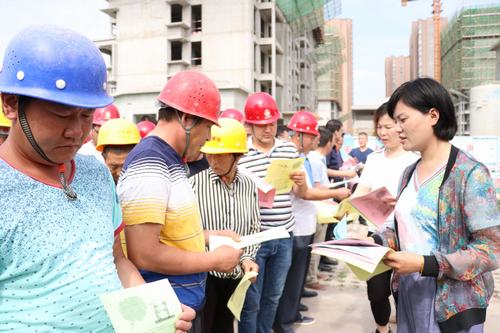 陜煤建設(shè)澄合分公司“安全咨詢(xún)?nèi)铡必S富多彩