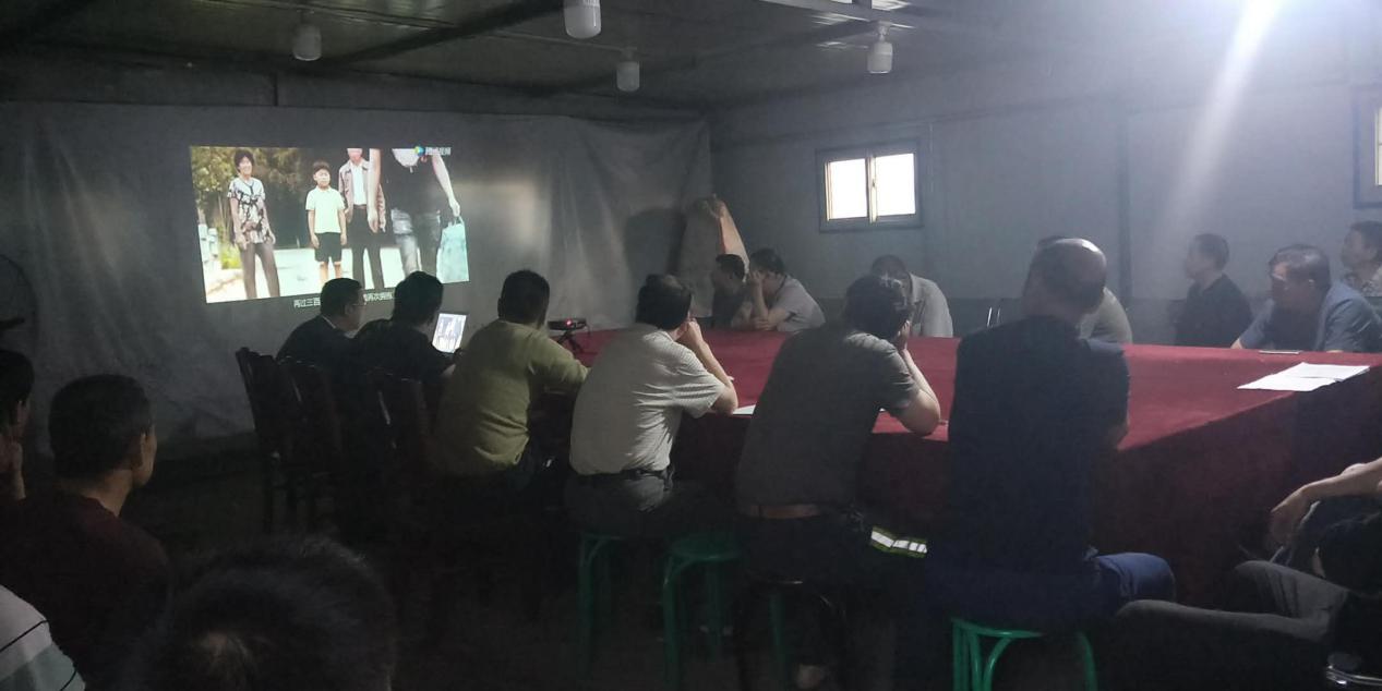 陜煤建設(shè)機(jī)電安裝公司小保當(dāng)項(xiàng)目部：暢談安全感悟過(guò)“父親節(jié)”