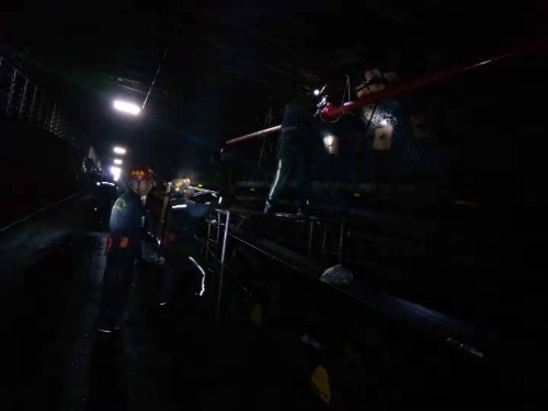 陜煤建設(shè)機(jī)電安裝公司建莊項(xiàng)目部首次承建遠(yuǎn)距離供液管路安裝工程