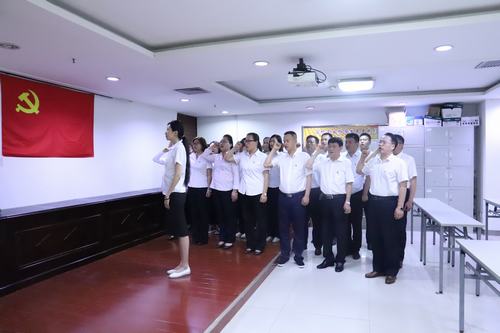 陜煤建設(shè)礦建二公司開展“不忘初心牢記使命”專題黨日活動(dòng)