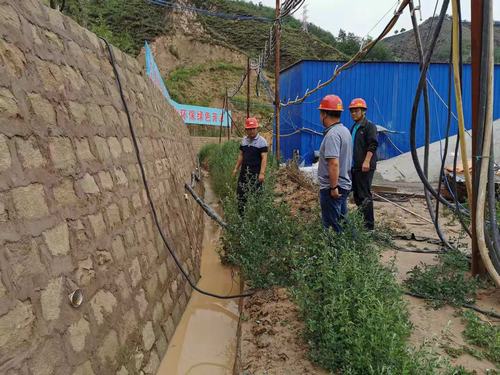 陜煤建設礦建二公司車村項目部經(jīng)受雷暴天氣考驗