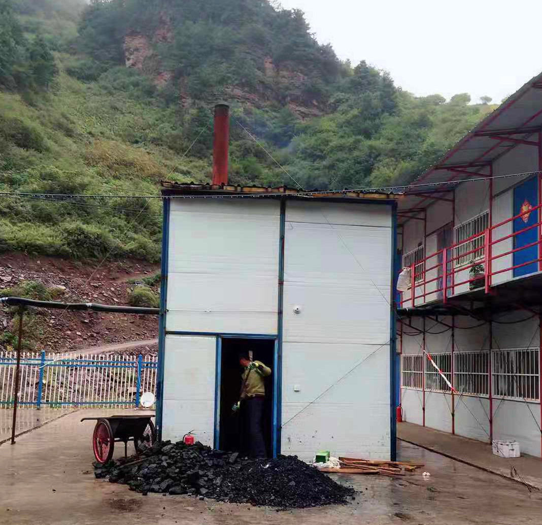 陜煤建設(shè)礦建三公司關(guān)山項目部應對降溫提前供暖