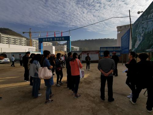 “新中國從這里走來”網(wǎng)絡主題活動媒體團走進陜煤建設礦建二公司車村項目部