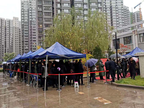 陜煤建設(shè)公司：神南華府三期26#開盤在即，誠意登記現(xiàn)場火爆