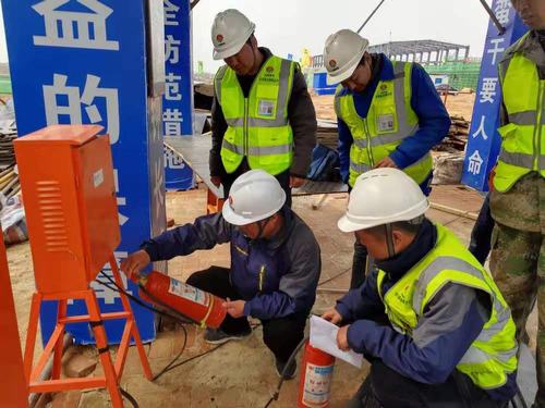 陜煤建設(shè)銅煤公司查隱患、保平安、反“三違”專項(xiàng)活動(dòng)成新熱潮