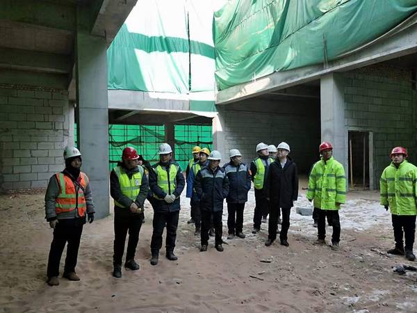 陜煤集團(tuán)榆林化學(xué)公司執(zhí)行董事宋世杰深入陜煤建設(shè)銅煤公司施工現(xiàn)場檢查指導(dǎo)工作