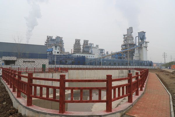 陜煤建設(shè)漢中分公司承建的陜鋼集團(tuán)漢鋼公司萬方水池順利通過竣工驗(yàn)收