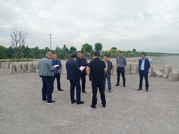 陜西省公路局副局長(zhǎng)馬云祥深入G242大荔縣城過(guò)境段公路建設(shè)項(xiàng)目調(diào)研指導(dǎo)工作