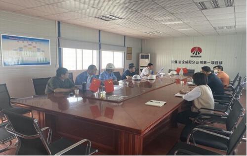 咸陽分公司第一項(xiàng)目部承建的大秦·山水逸境項(xiàng)目一期主體及車庫地基與基礎(chǔ)順利驗(yàn)收