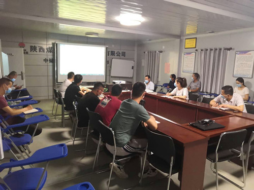 陜煤建設(shè)天工公司：學(xué)文件正確引導(dǎo)，促廉潔永不褪色