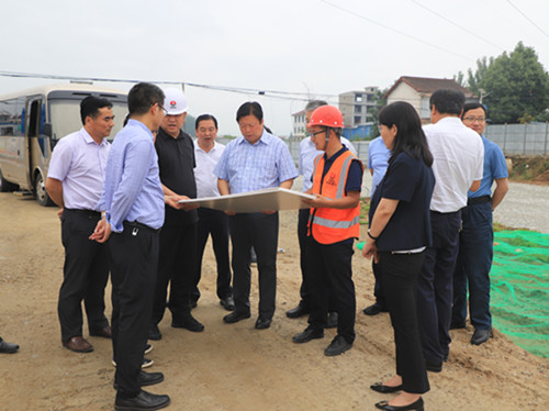 漢中市市長方紅衛(wèi)到陜煤建設漢中分公司金華路項目調(diào)研