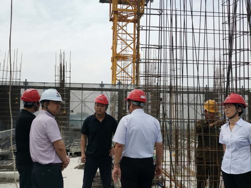 陜煤建設銅煤公司領(lǐng)導班子深入項目施工現(xiàn)場重調(diào)研察實情為決策部署定調(diào)把脈