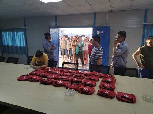 陜煤建設(shè)銅煤公司榆林項(xiàng)目部開展獨(dú)具特色的“送清涼保安全”活動