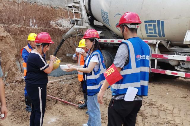 “炎值”爆表！看陜煤建設(shè)韓城分公司土建二項目部如何應(yīng)對高溫“烤驗”