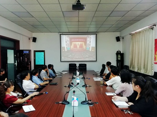 陜煤建設(shè)澄合分公司組織觀看全國抗擊新冠肺炎疫情表彰大會引起廣大干部職工強烈反響