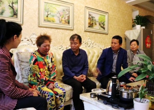 陜煤建設澄合分公司慰問幫扶讓患病職工家屬內(nèi)心暖融融