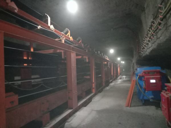 陜煤建設(shè)韓城分公司安裝三項目部施工的14301順槽膠帶機(jī)安裝工程試運轉(zhuǎn)成功