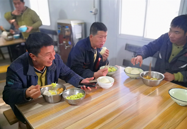 陜煤建設(shè)礦建三公司：關(guān)注“兩堂一舍”，為職工創(chuàng)建溫馨家園