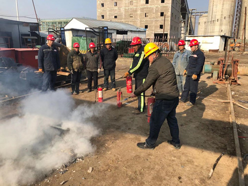 陜煤建設(shè)機電安裝公司消防演練鳴警鐘
