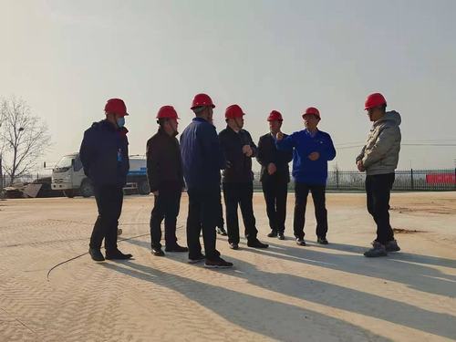 西安重裝集團黨委書記向新剛、副總工程師楊強來一行 蒞臨咸陽分公司銅煤機項目部檢查指導工作