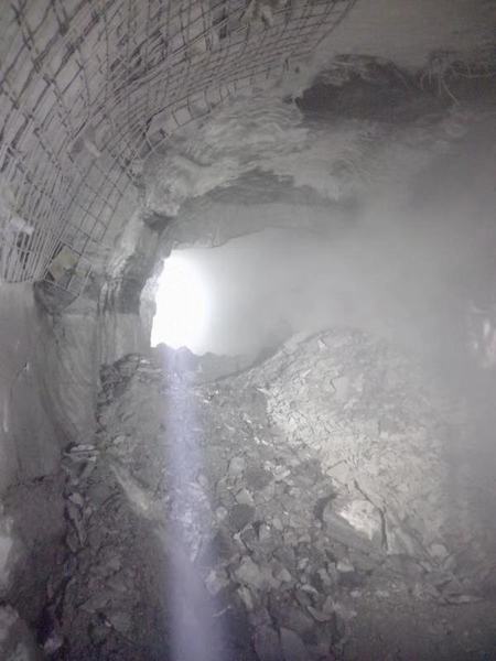 陜煤建設(shè)礦建二公司車(chē)村項(xiàng)目部：3101工作面回風(fēng)順槽聯(lián)絡(luò)巷與3-2煤西翼輔助運(yùn)輸大巷貫通