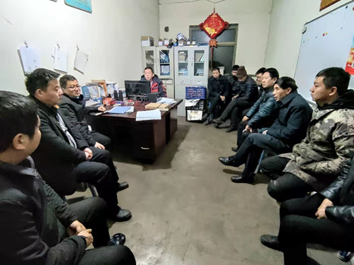 陜煤建設(shè)機(jī)電安裝公司黃陵項(xiàng)目部施工大干迎新年