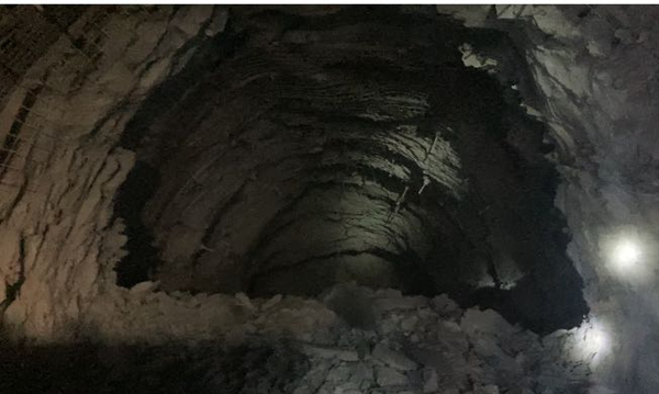 陜煤建設(shè)礦建三公司崔木項(xiàng)目部二號(hào)副立井井底車場平巷順利貫通