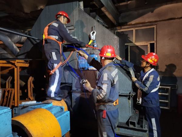 陜煤建設(shè)洗選煤運(yùn)營(yíng)公司安裝第三項(xiàng)目部:遍地開(kāi)花鬧 沖天干勁傳