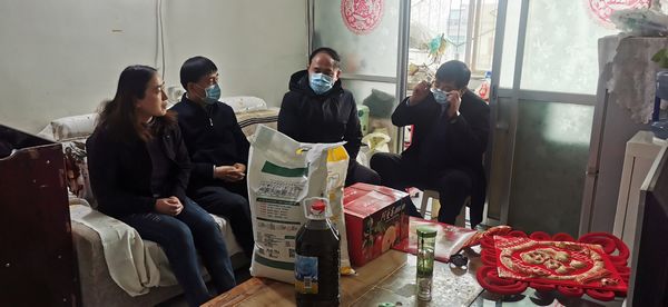 公司領導走訪慰問一線困難職工