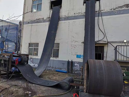 【春節(jié)一線報道】陜煤建設(shè)機電安裝公司36小時完成雙龍礦主斜井膠帶更換工程